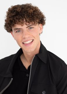 Luke J Smith